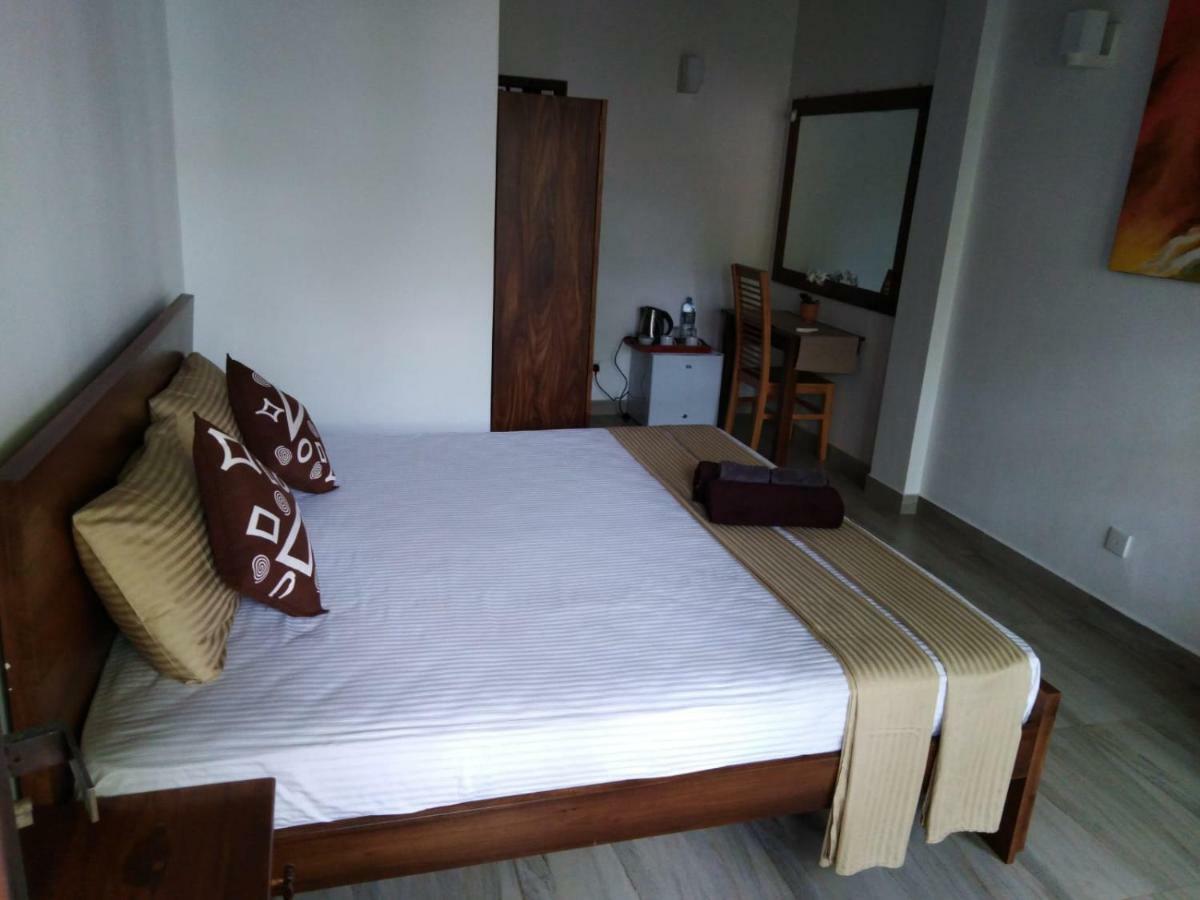 Lija Residence Negombo Buitenkant foto